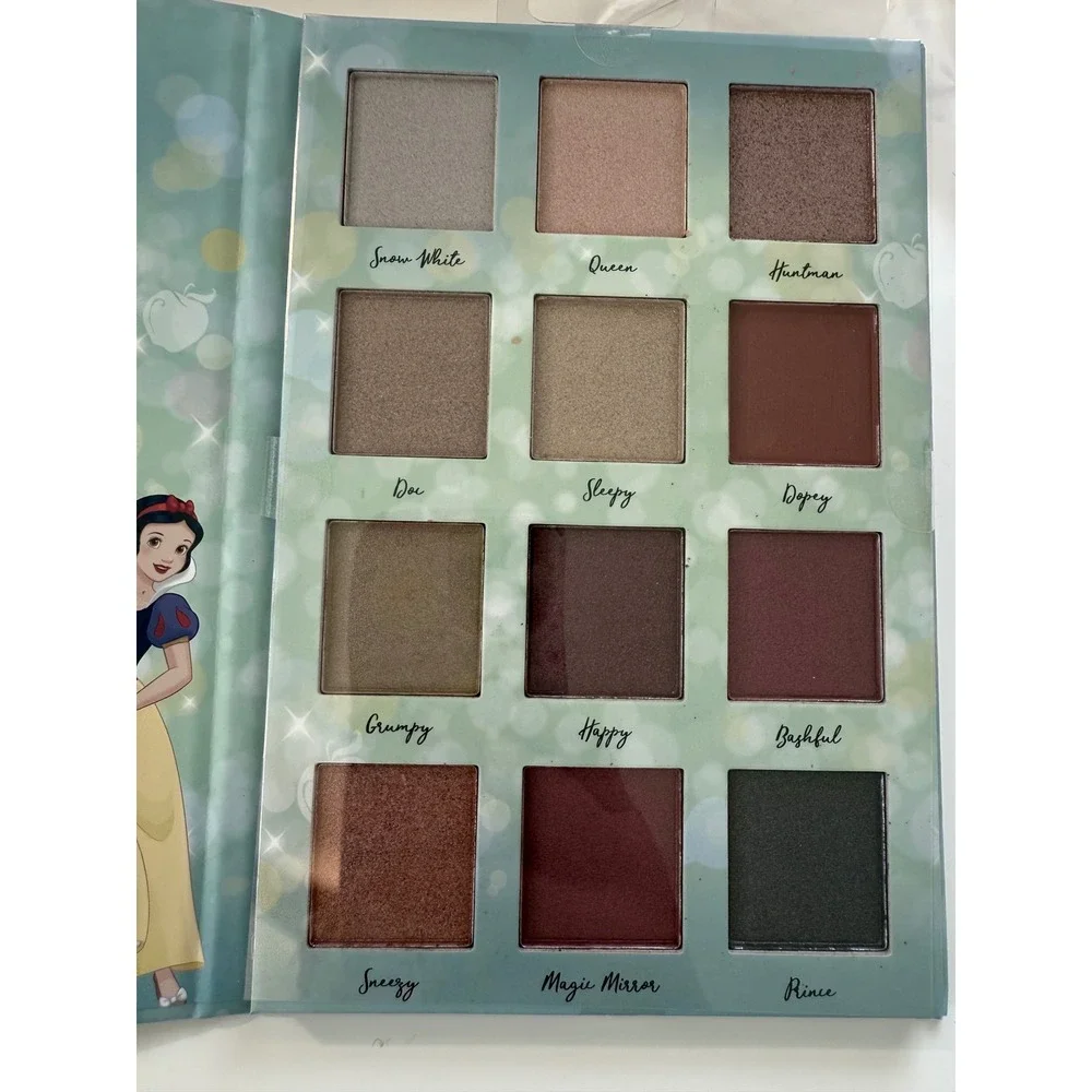Disney Snow White Makeup Set Eyeshadow Complexion Palette Lip Oil Taste‎ Beauty